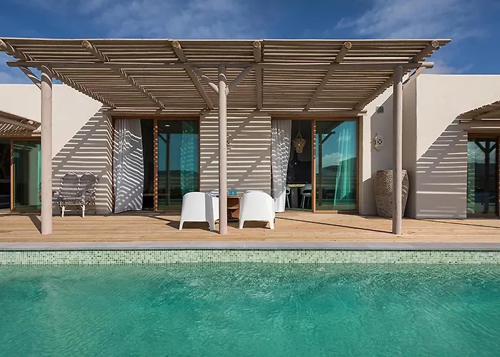 Villa In Take A Swim In Our 15m Long Pool